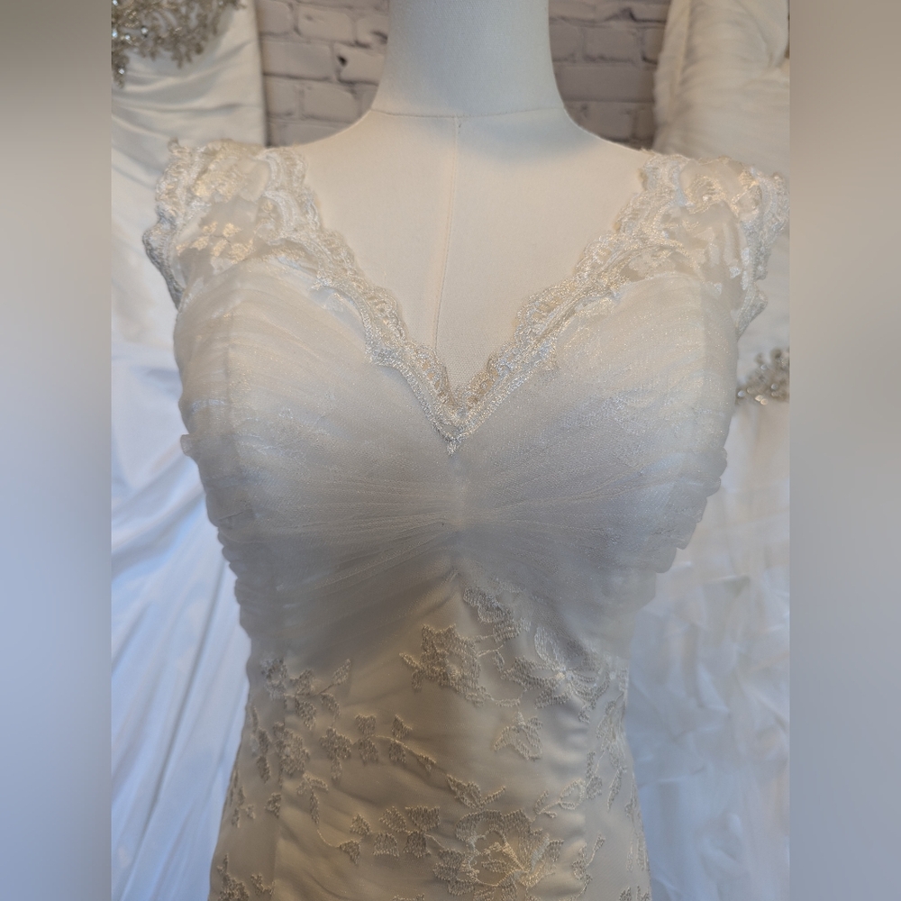 Wedding dress